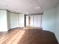 LOCAL D ACTIVITE A VENDRE - TOURNUS - 134 m2 - 139 000 &euro; 
