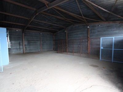 LOCAL D ACTIVITE A VENDRE - TOURNUS - 143 m2 - 99 000 €