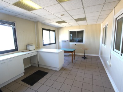 LOCAL INDUSTRIEL A VENDRE - CUISERY - 922 m2 - 460 000 €