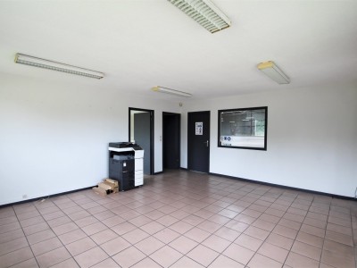 LOCAL D ACTIVITE DE STOKAGE - INDUSTRIEL - BUREAUX A VENDRE - TOURNUS - 3693 m2 - 1870000 € 