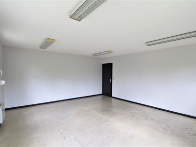 LOCAL D ACTIVITE DE STOKAGE - INDUSTRIEL - BUREAUX A VENDRE - TOURNUS - 3693 m2 - 1870000 € 
