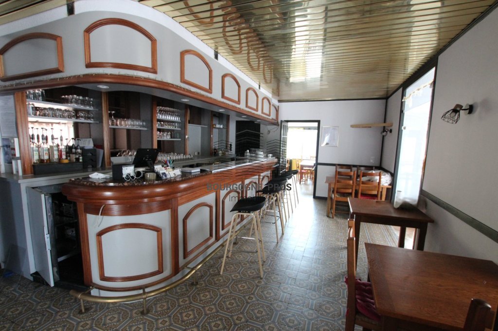 IMMEUBLE A VENDRE - TOURNUS - 609 m2 - 198�000�&euro;