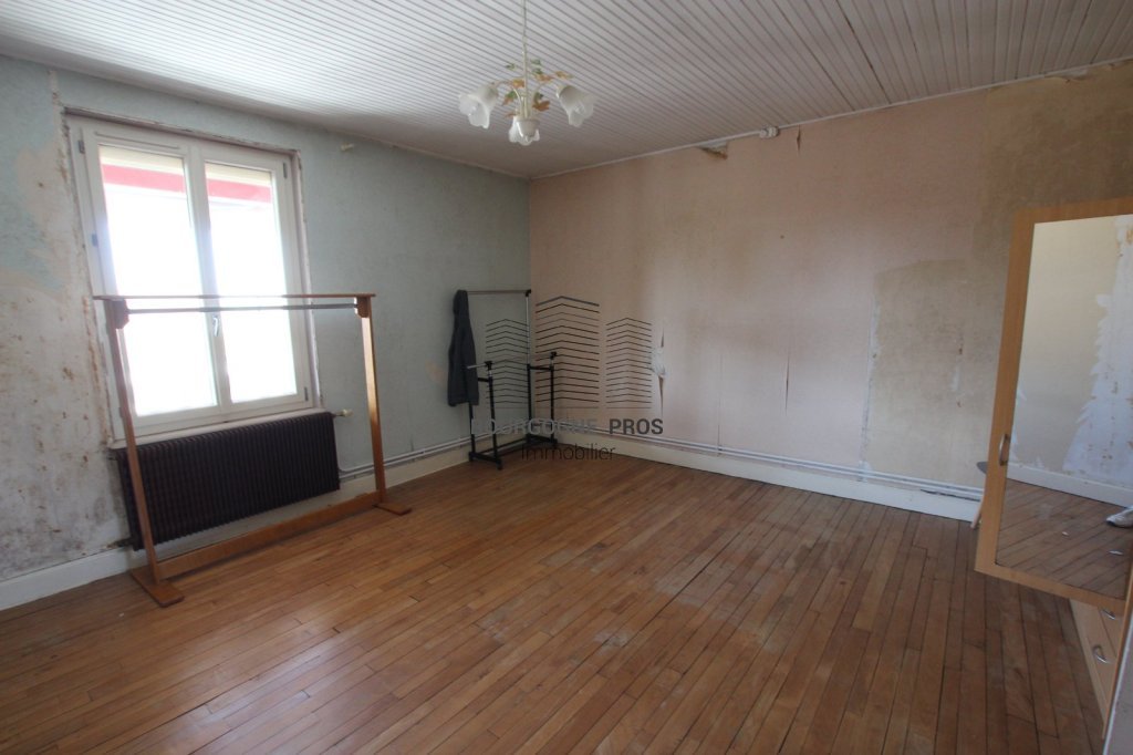 IMMEUBLE A VENDRE - TOURNUS - 609 m2 - 198�000�&euro;