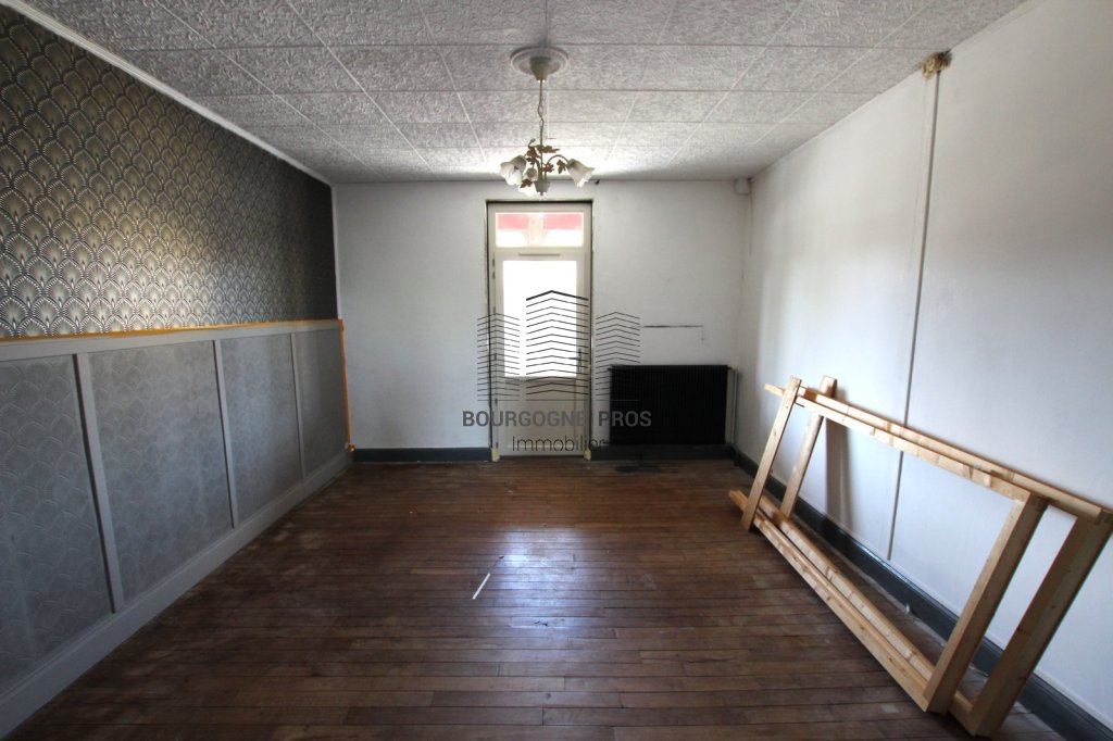 IMMEUBLE A VENDRE - TOURNUS - 609 m2 - 198�000�&euro;